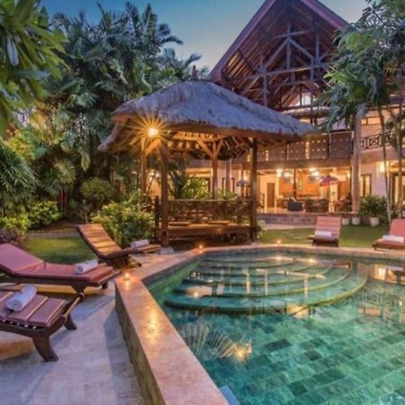 New Daria Villas Seminyak Luaran gambar