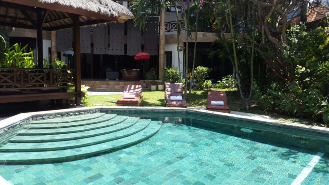 New Daria Villas Seminyak Luaran gambar