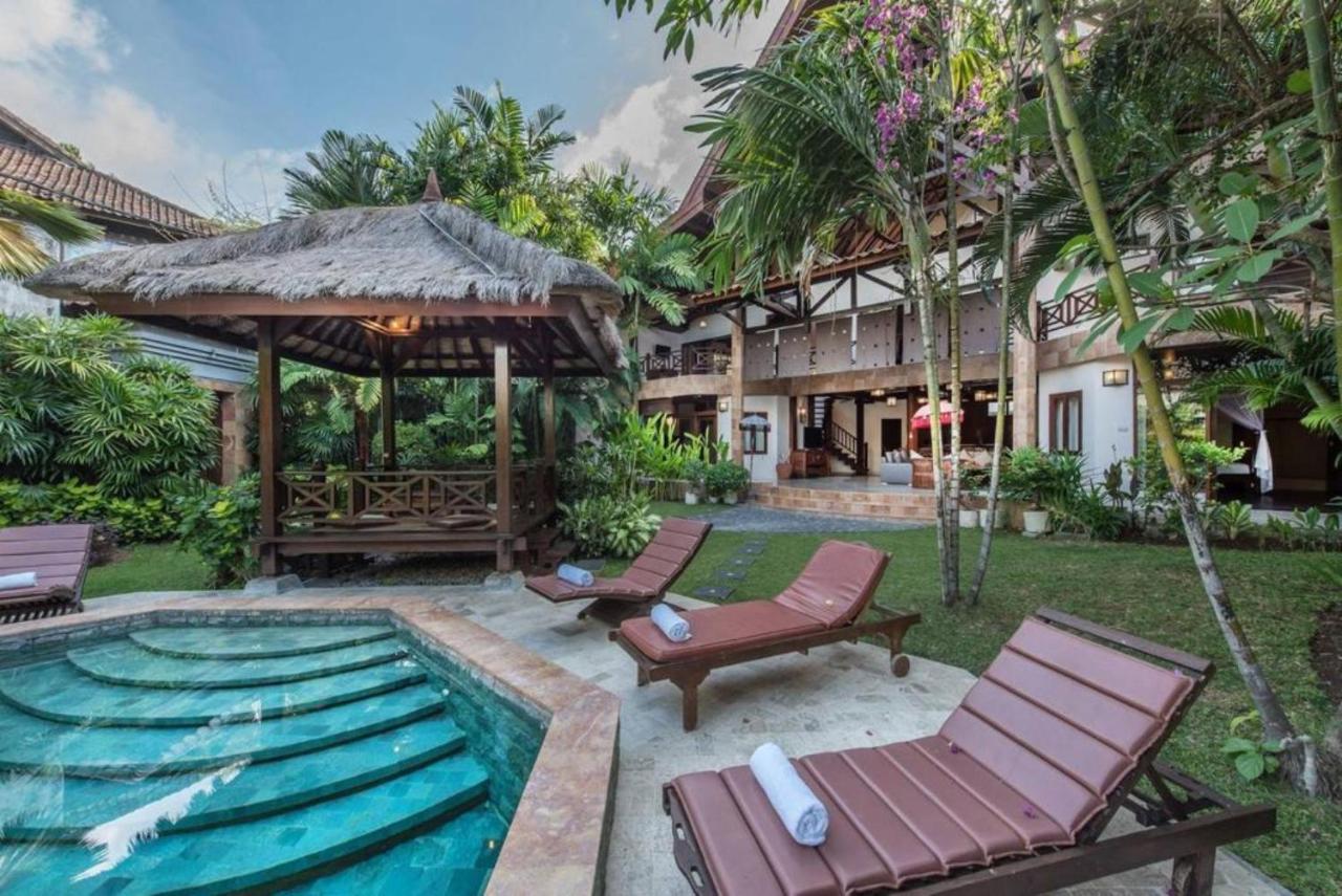 New Daria Villas Seminyak Luaran gambar