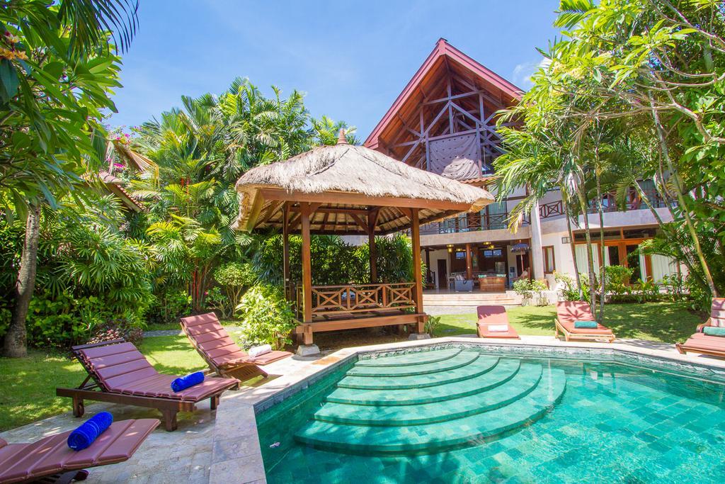 New Daria Villas Seminyak Luaran gambar